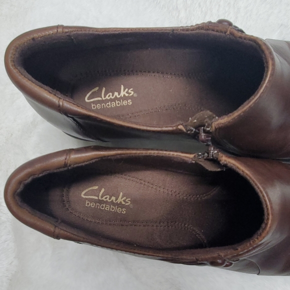 Clarks booties bendable 8M - Picture 5 of 8
